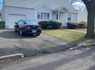 433 Fairway Rd, Linden, NJ 07036