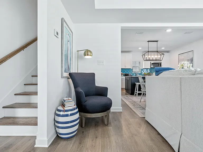 4688 Casablanca Dr — Photo 14