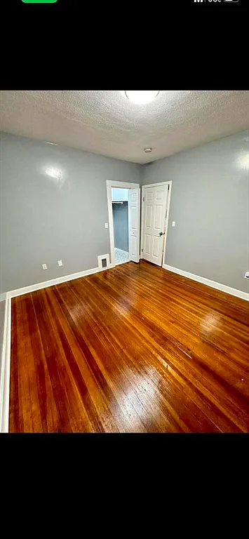 2 bed, 1.0 bath, 1200 sqft, $2,800 — Photo 4
