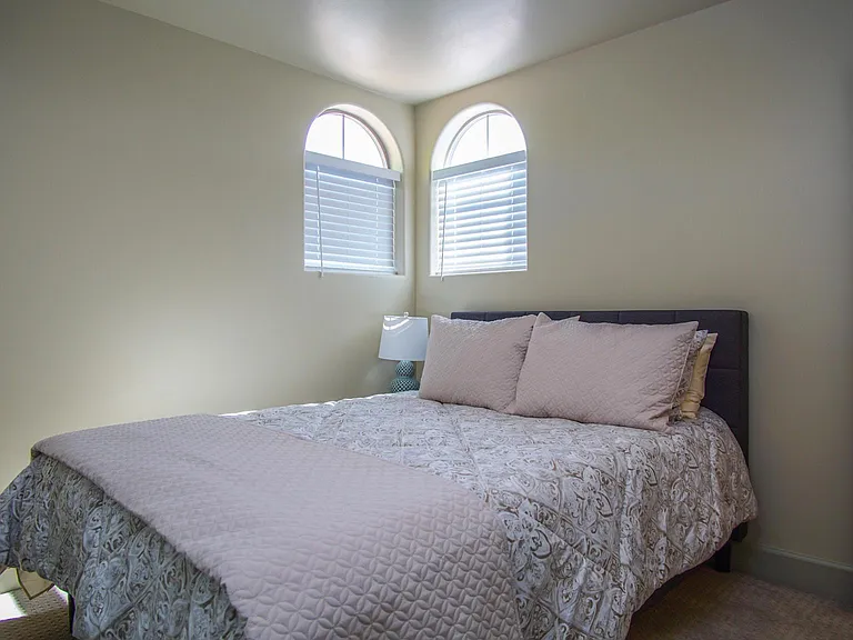 1005 Canyon Ln — Photo 27