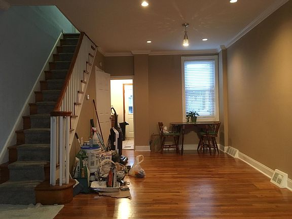 2nd image of 2916 Edgemont St