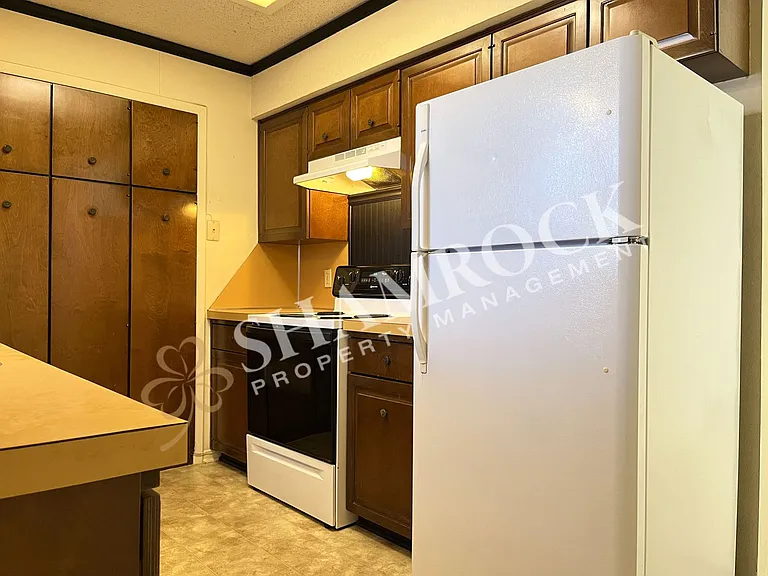 6710 May Dr — Photo 6