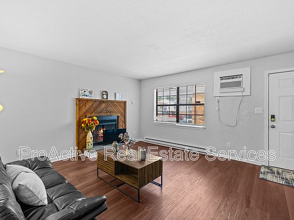 3rd image of 9532 5th Bay St