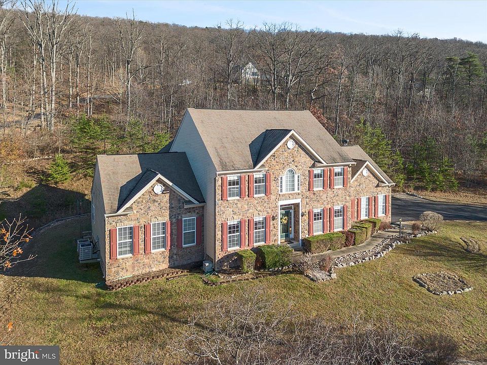 1st image of 191 Banks Dr