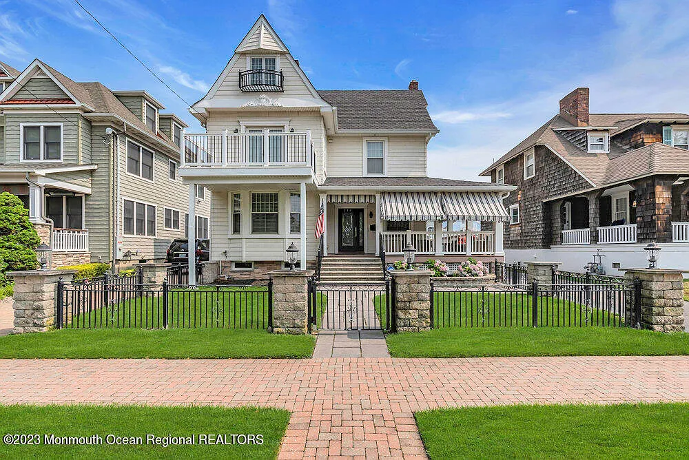 6 bed, 2.5 bath, 2128 sqft, $6,500 — Photo 1