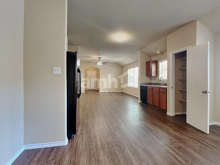 2822 Wisner Cir — Photo 5