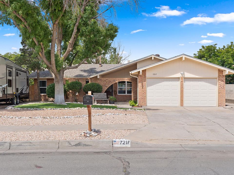 1st image of 7217 Yorktown Pl NE
