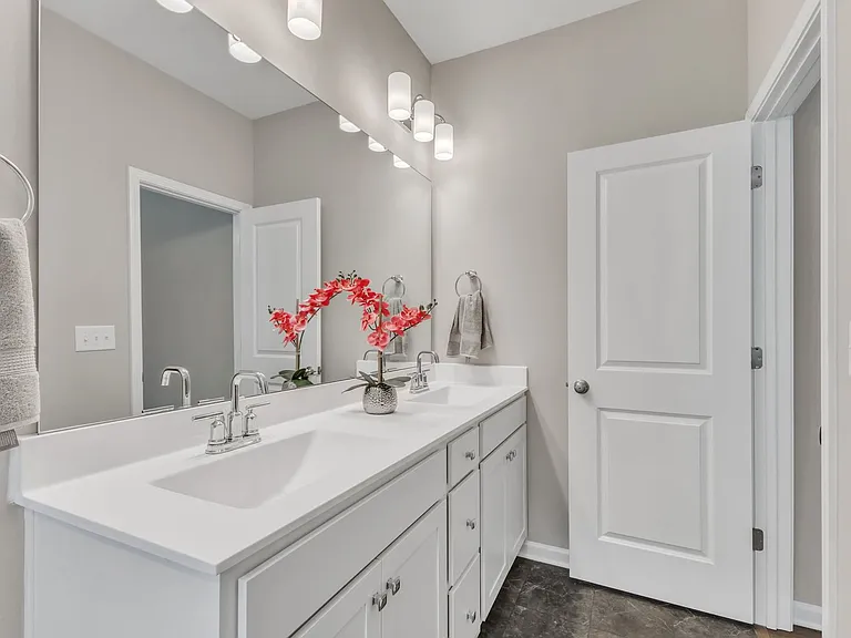 1720 Ballard Dr — Photo 31