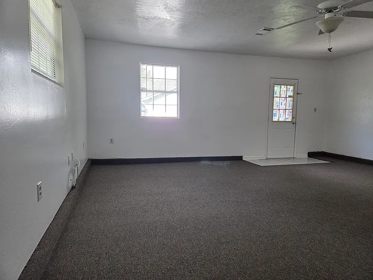 2913 Duffton Loop — Photo 10