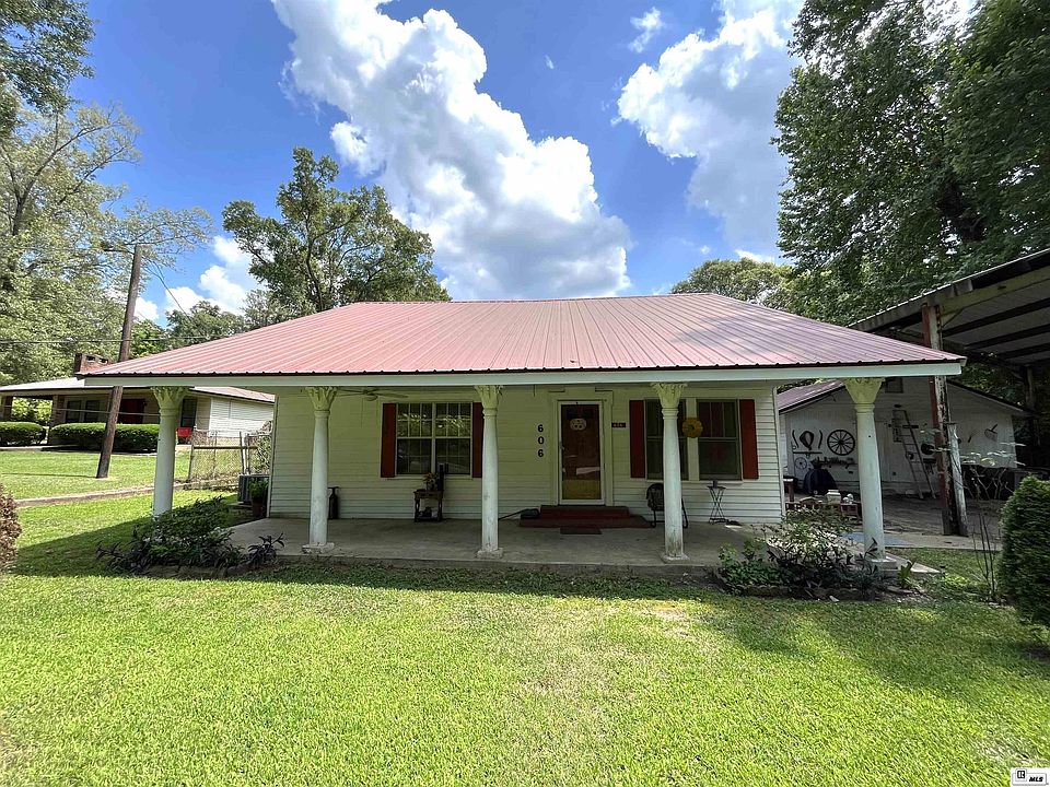1st image of 606 E Pecan Ave