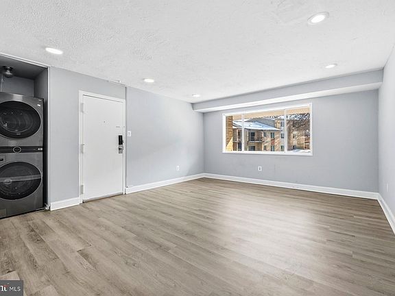 4th image of 5414 85th Ave APT 201