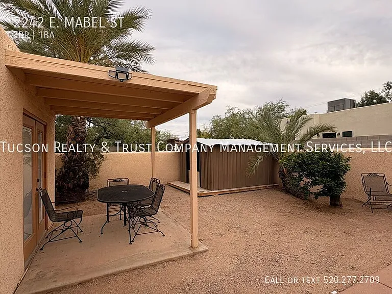 2242 E Mabel St — Photo 16