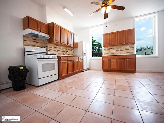 Rented by Brownstone Real Estate | media 14