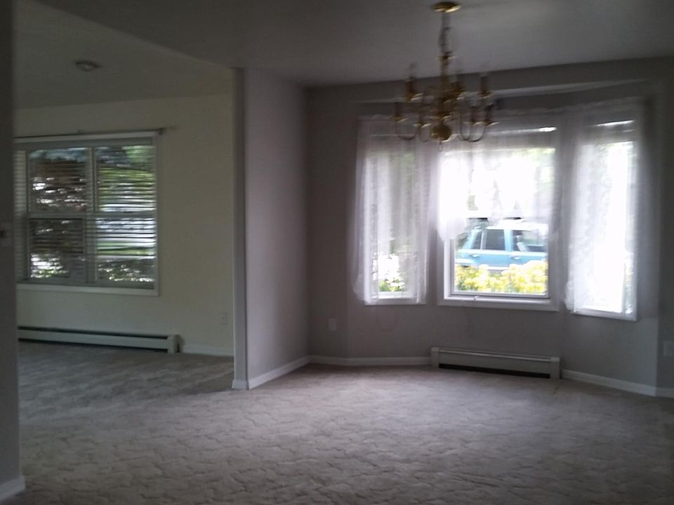 Formal dining room