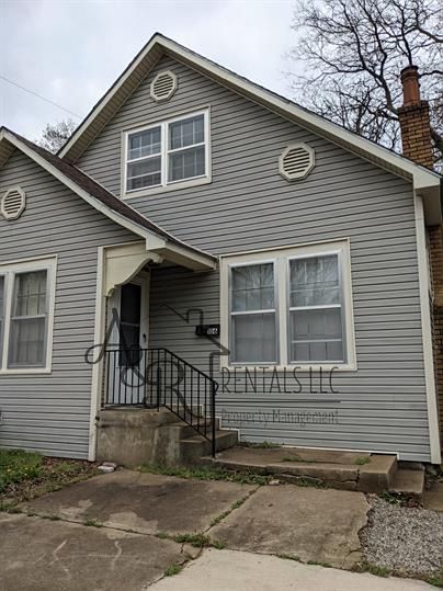 1st image of 106 S College St #1