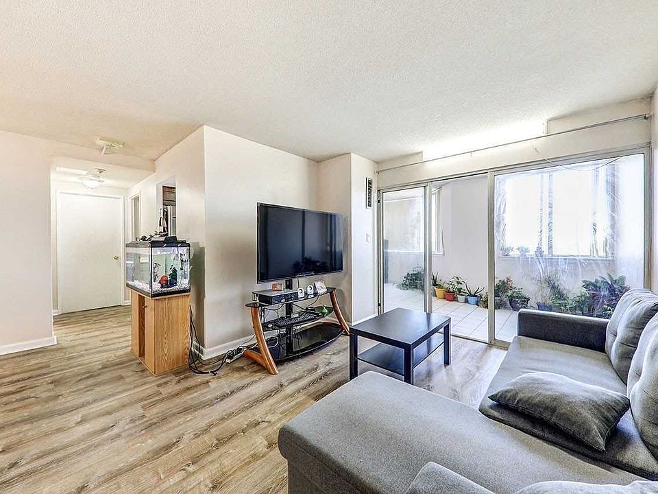 2nd image of 80 Alton Towers Cir #602