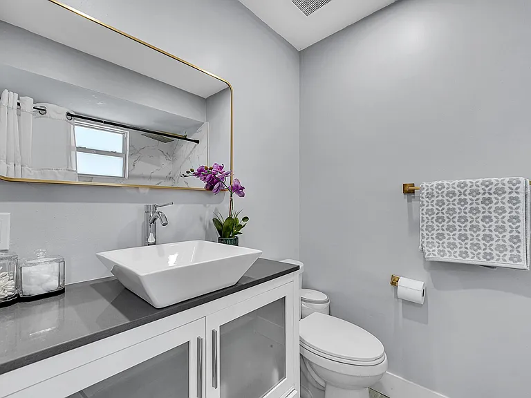 10108 SW 53rd Ct — Photo 35