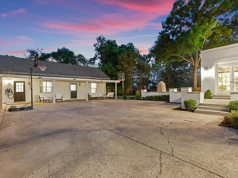410 Rice Ave — Photo 43