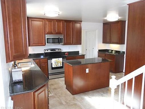 2nd image of 1325 Savory Cres