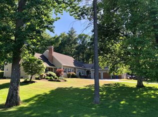 29 Pioneer Dr, Avon, CT 06001