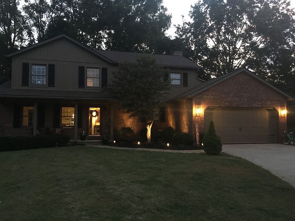 2nd image of 3858 S Bainbridge Dr