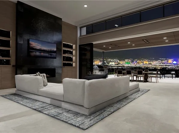 643 Grand Rim Dr, Henderson, NV 89012