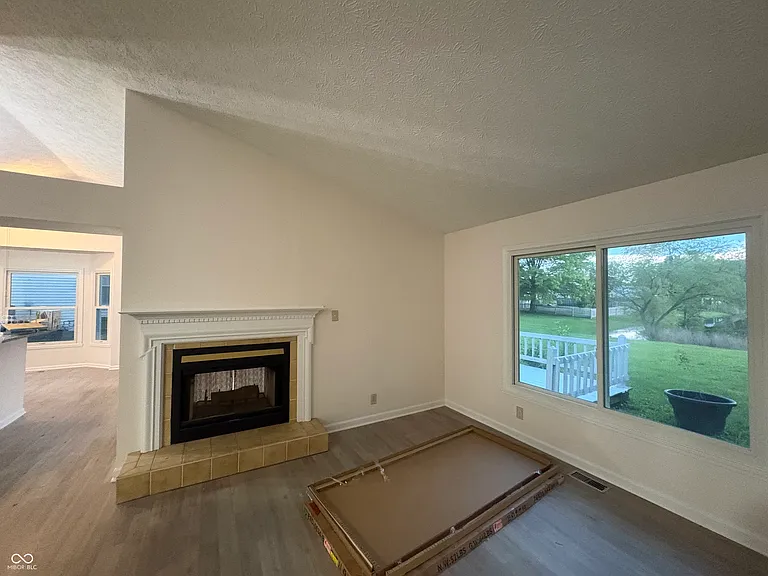 7630 Lippincott Way — Photo 5