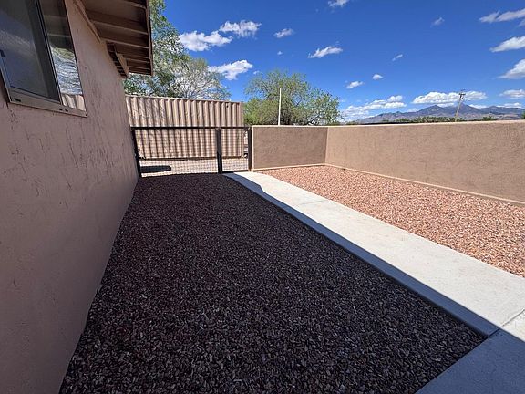 Front yard facing the gate.