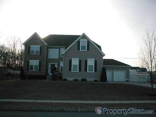 1st image of 126 White Cedar Dr