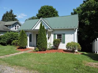 127 W Lee St, Marion, VA 24354