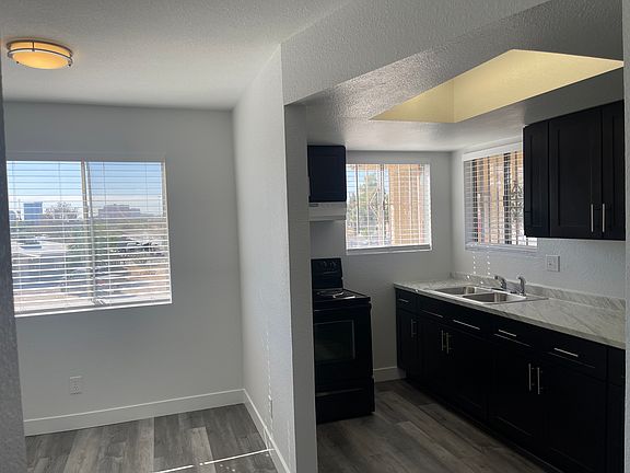 3rd image of 2031 W Washington Ave APT 4