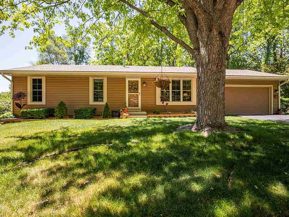 1st image of 4114 Woodlake Ct