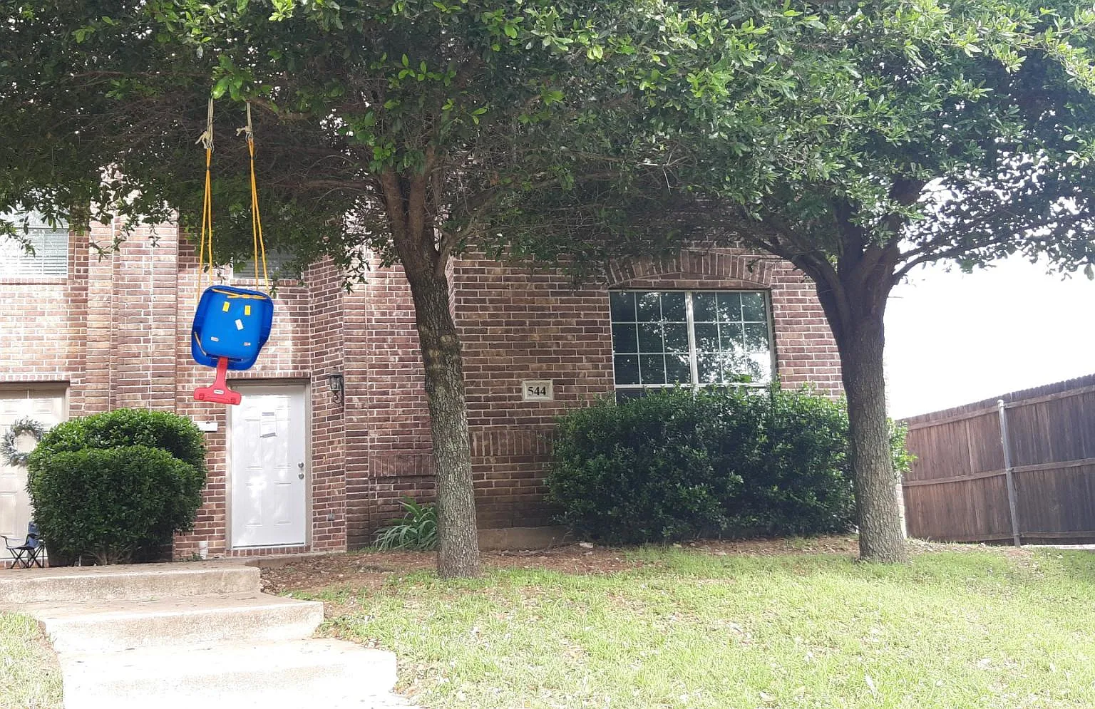 3 bed, 2.5 bath, 1554 sqft, $2,000 — Photo 1
