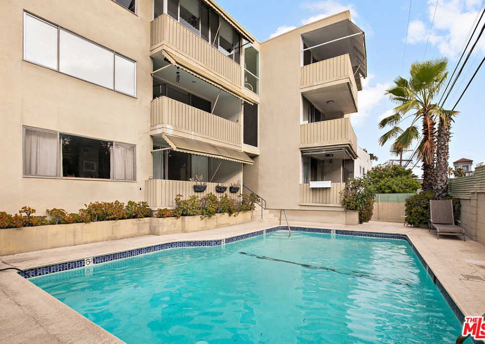 1st image of 1539 N Laurel Ave APT 301