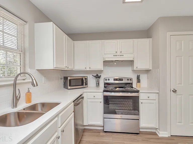 7267 Crestside Dr — Photo 7