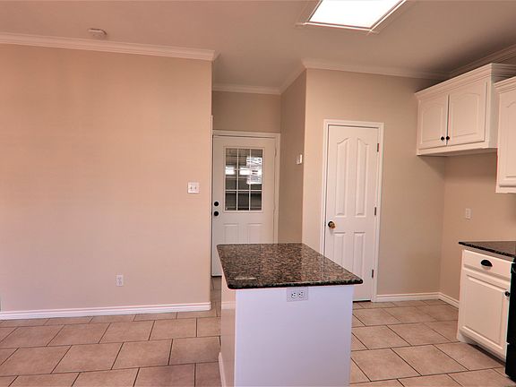 3rd image of 120 Emerald Dr