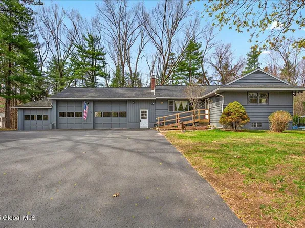 108 Woodin Road, Halfmoon, NY 12065