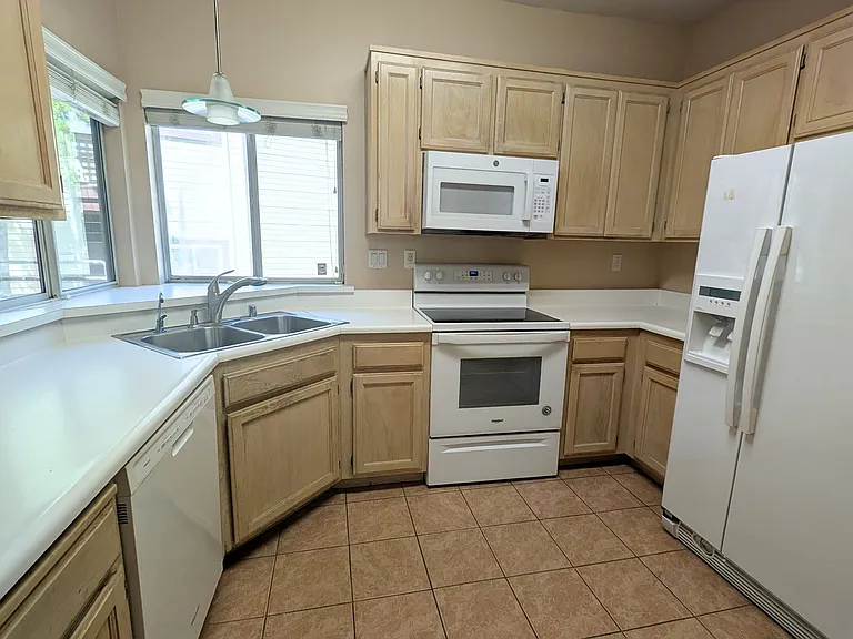 143 Tuscany Ct — Photo 4