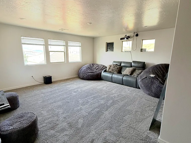 3311 E Livia Dr — Photo 8
