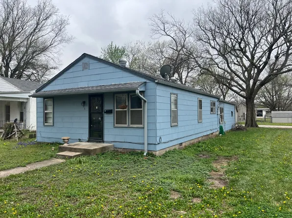 206 N Walnut St, Iola, KS 66749