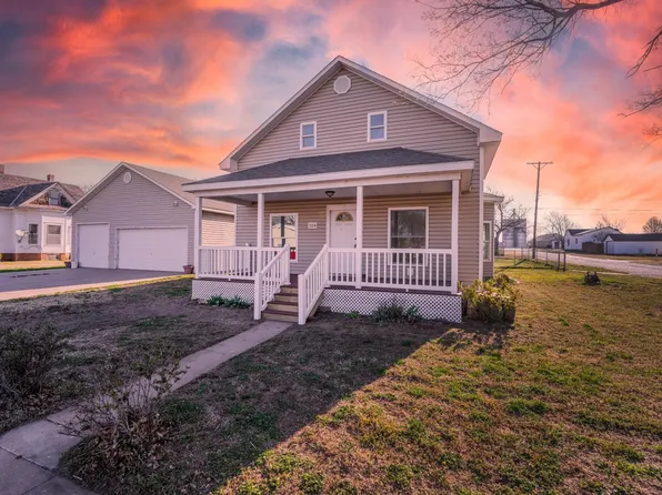 224 S Collingwood St, Pretty Prairie, KS 67570