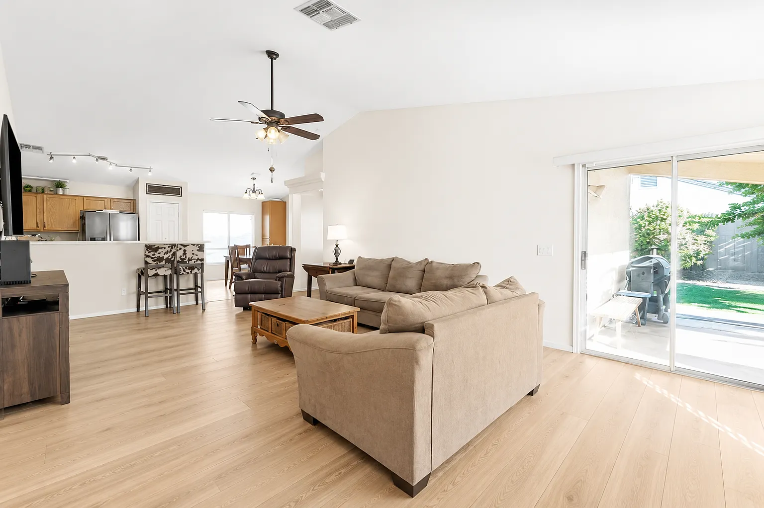 4 bed, 1530 sqft, $2,250 — Photo 1