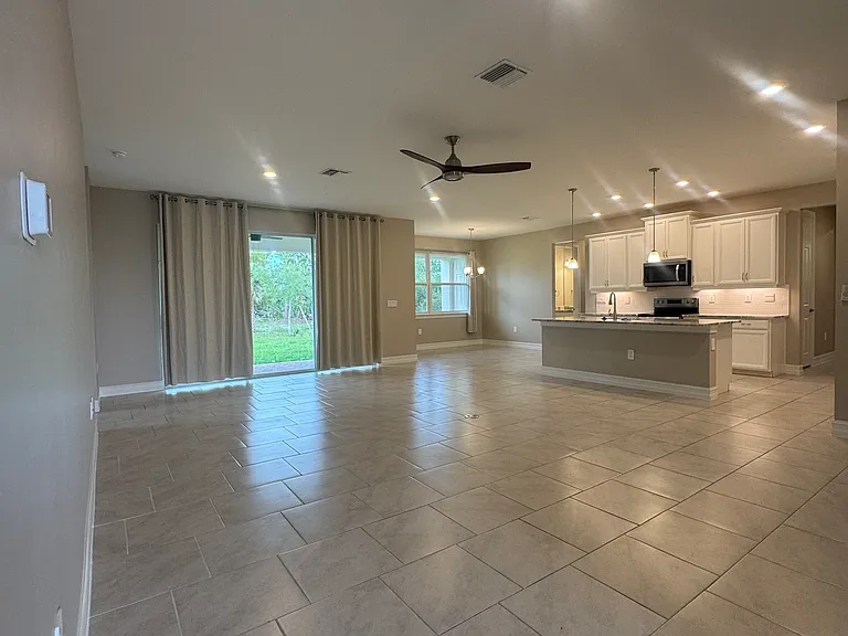 15523 Aron Cir — Photo 3
