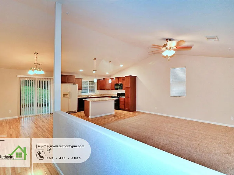 2381 Yellow Finch Way — Photo 3