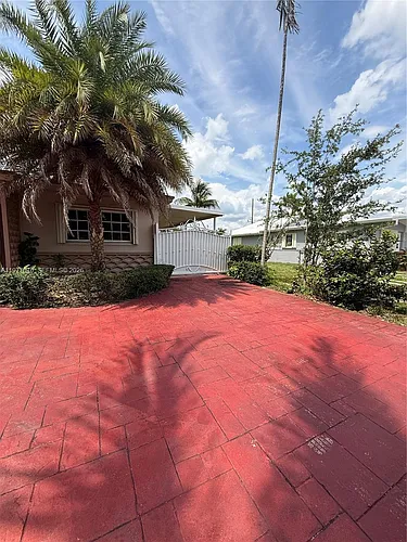 1585 W 53rd St Photo 1