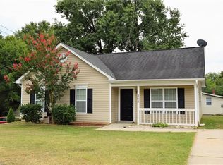 303 Carter St, Madison, NC 27025