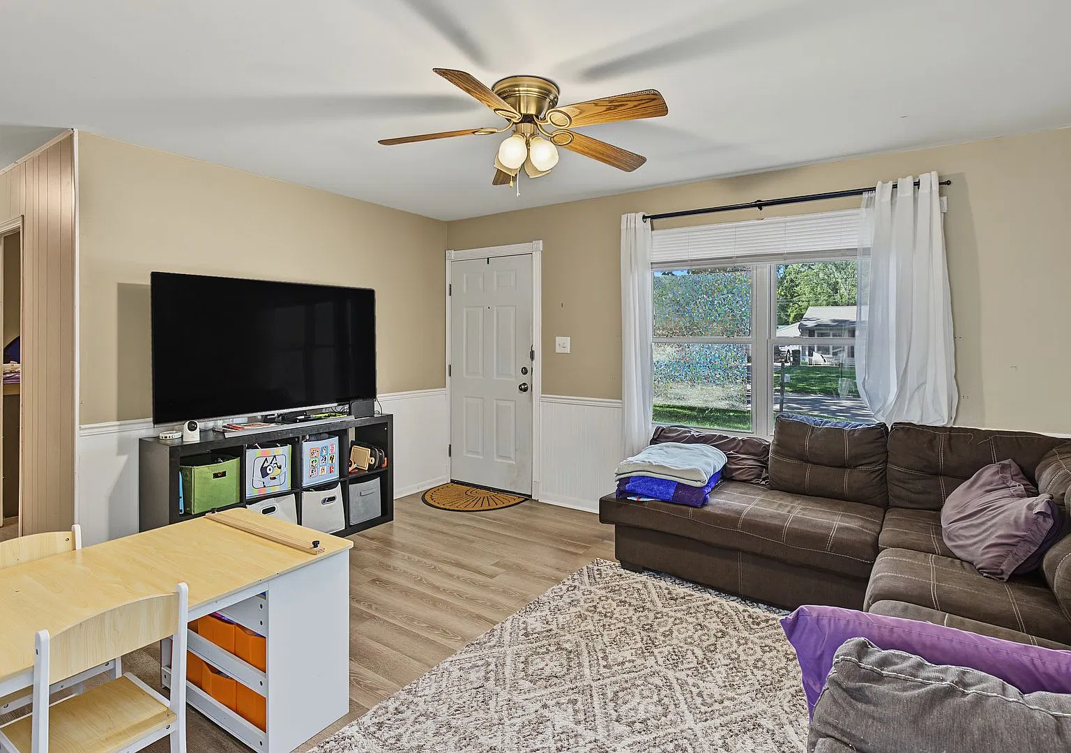 Charming 3-Bedroom Home with Fenced Yard, Two Patios & Detached Garage! (sublease offer through 7... — Photo 3