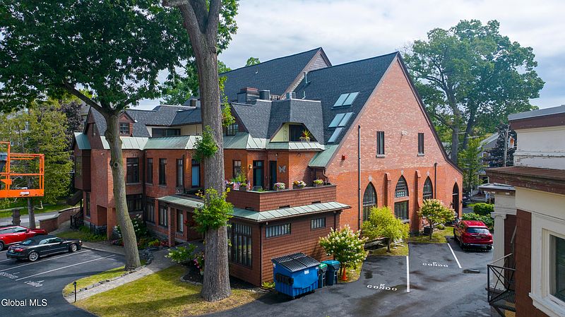 2nd image of 106 Spring Street #9