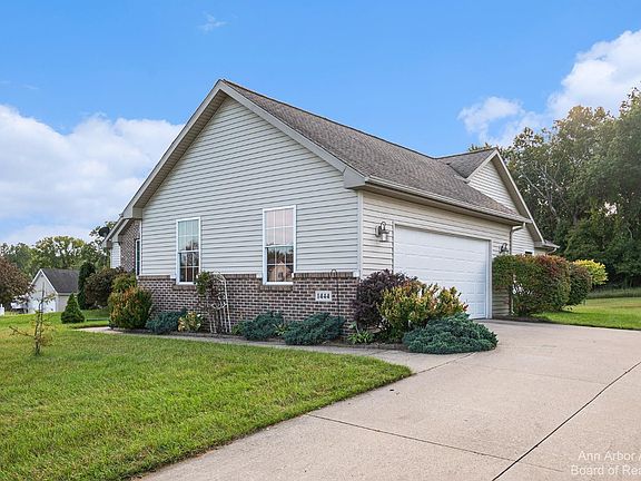 5th image of 1444 Willow Dr