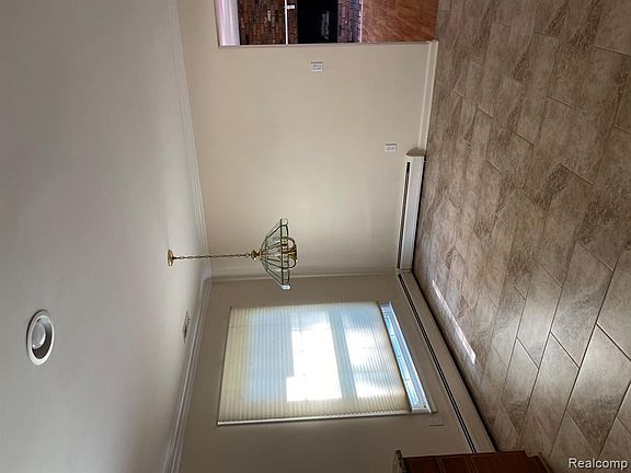 5th image of 5659 Kingsmill Dr